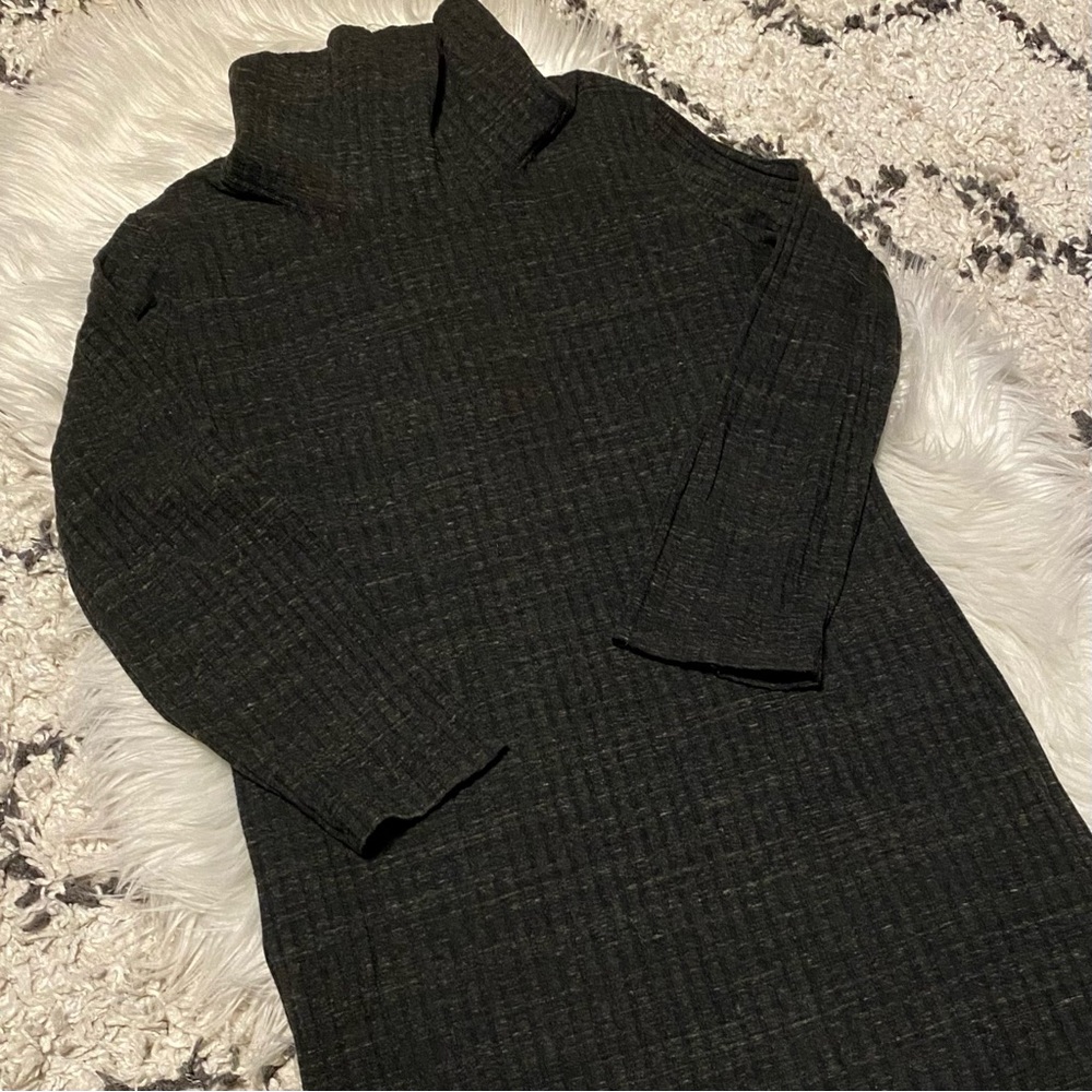 Monrow Ribbed Tunic - Picture 2 of 7